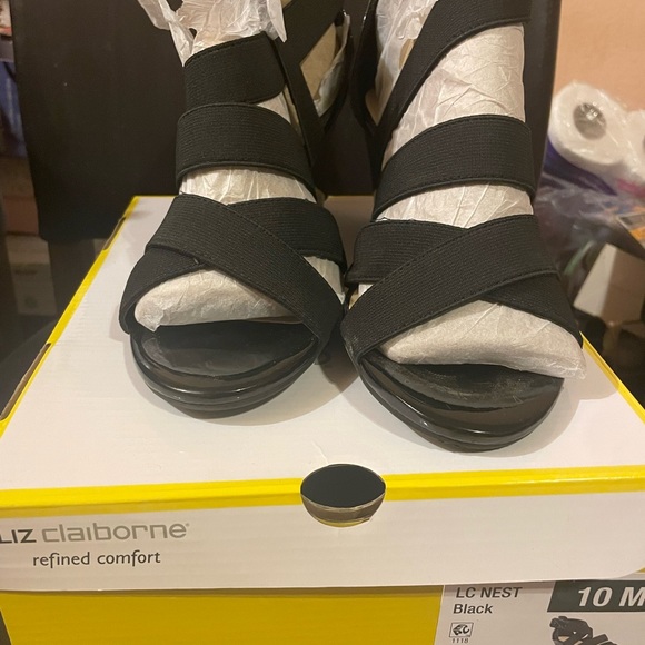 Liz Claiborne black nest wedge - Picture 3 of 4